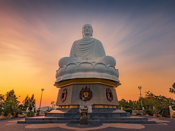 Tour Nha Trang 1 Ngày 11 Địa điểm thăm quan Chùa Long Sơn