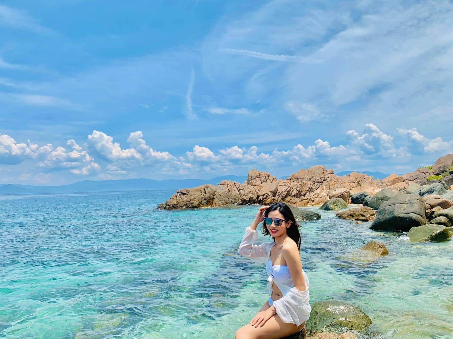 Tour Đảo Robinson - Hòn Mun - Hòn Tằm 1 Ngày 2 dao binh hung 01