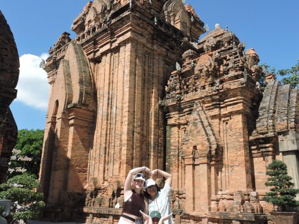 Tour Nha Trang 1 Ngày 16 nha trang ponagar temple