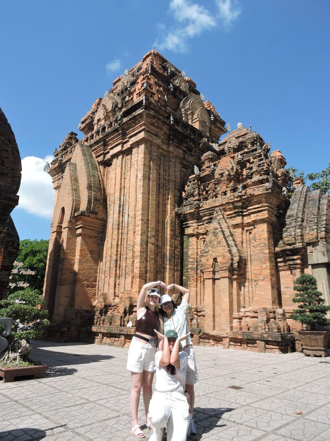 Tour Nha Trang 1 Ngày 8 nha trang ponagar temple rotated